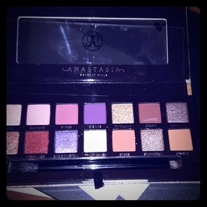 Anastasia Beverly Hills Jackie Aina palette